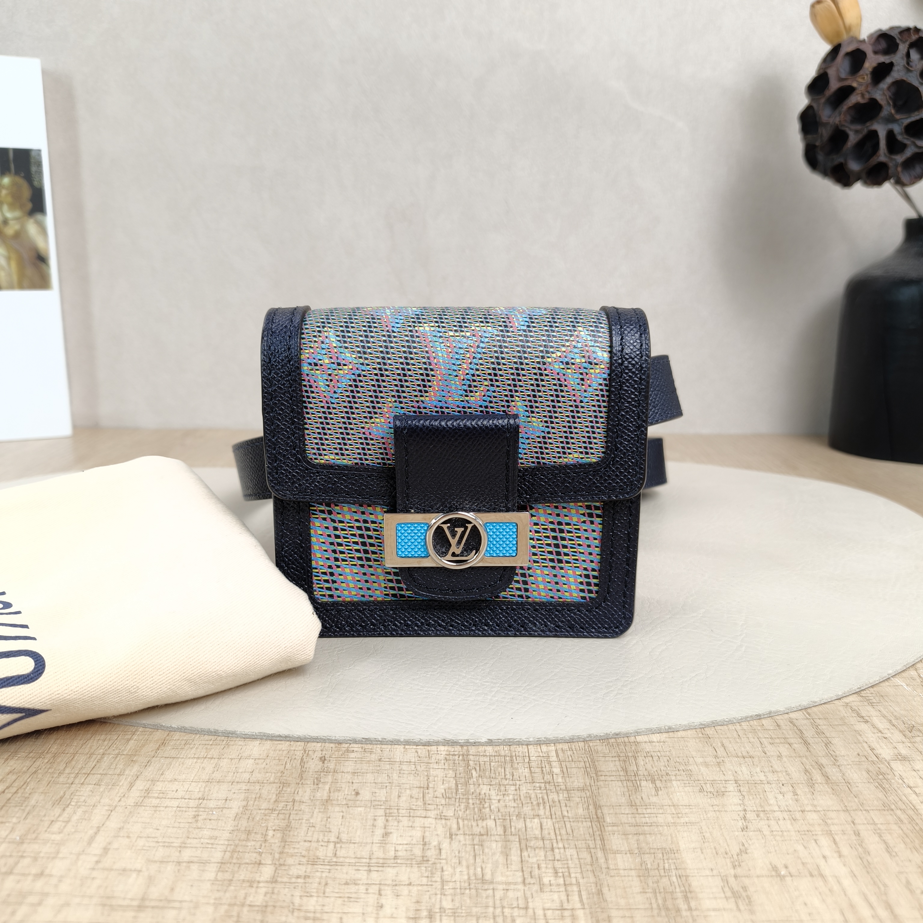 Louis Vuitton Belt Bag Dauphine Belt Bag Navy PVCBB12 × 3.5 × 10.5 cm — cover view 4 of 6