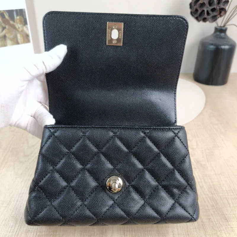 Chanel Top Handle Bag Coco Handle​Black Grained Calfskinmini19 × 9 × 13 cm — detail view 9 of 14