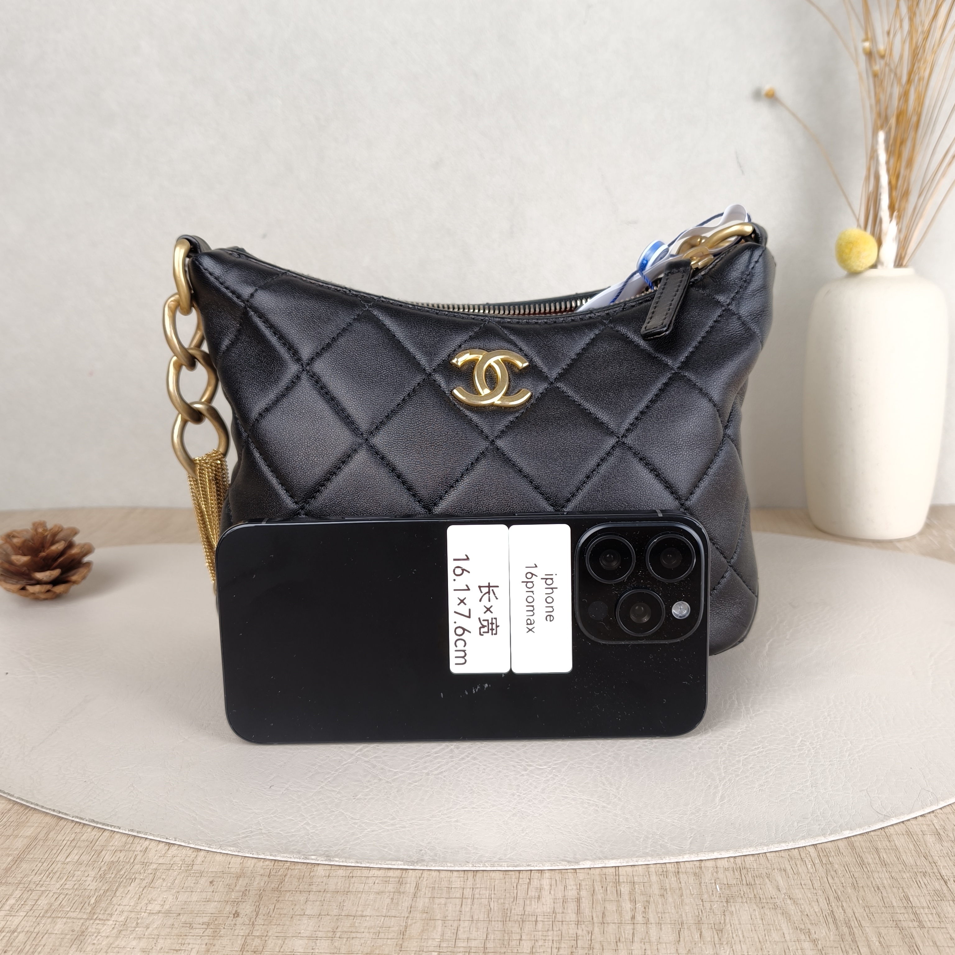 Chanel Shoulder Bag23a hobo Black SL ambskin Small24 × 5 × 19 cm — cover view 2 of 6