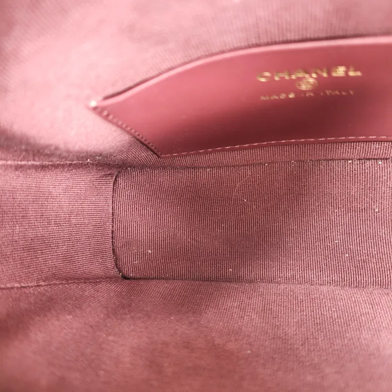 Chanel Crossbody Bag Crossbody Bag Red Grained Calfskin One Size 16 × 6 × 12 cm — detail view 3 of 13