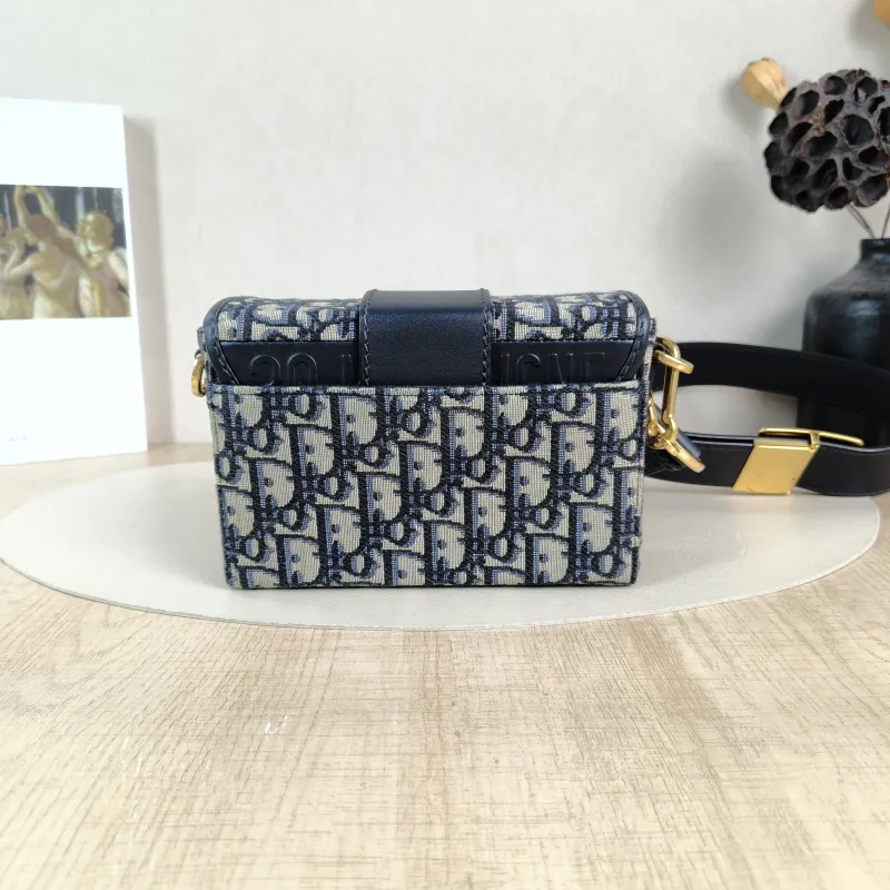 DIOR Crossbody Bag30Montaigne 30 Box Box Blue Canvasmini17.5 × 5 × 11.5 cm — cover view 5 of 6