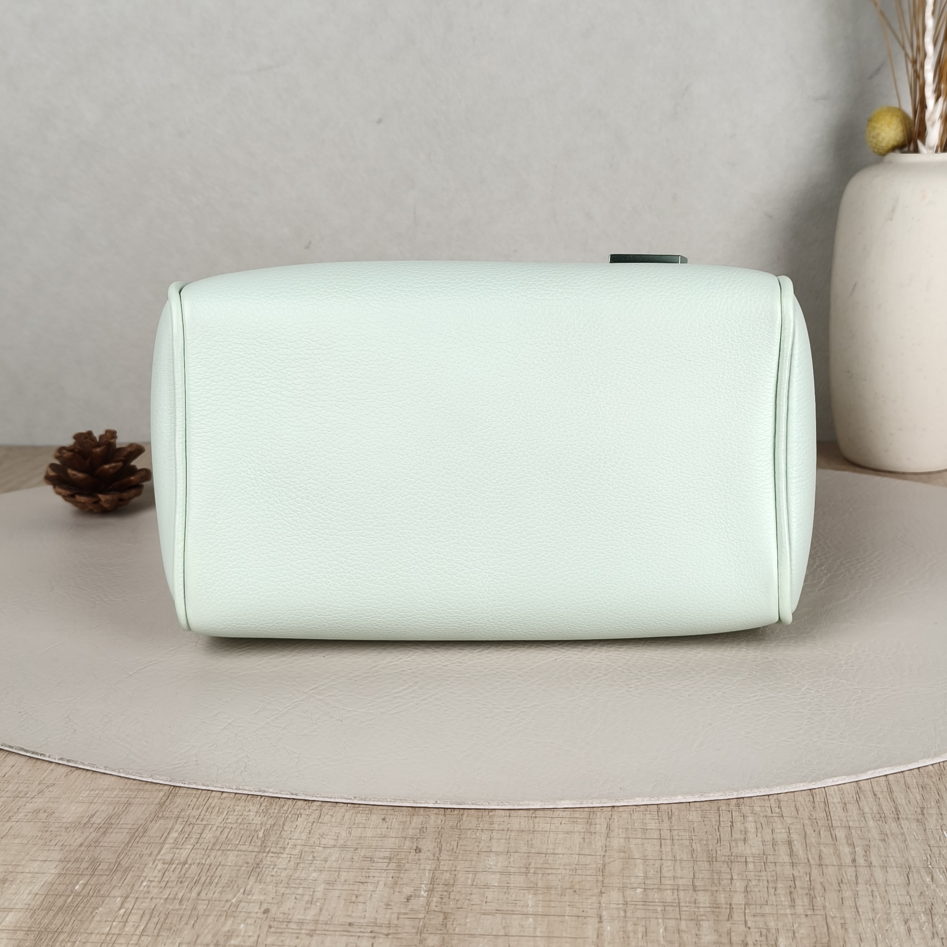 Louis Vuitton Crossbody Bag Speedy 18 LV&I Green Calfskin One Size18 × 10 × 12 cm — cover view 3 of 5
