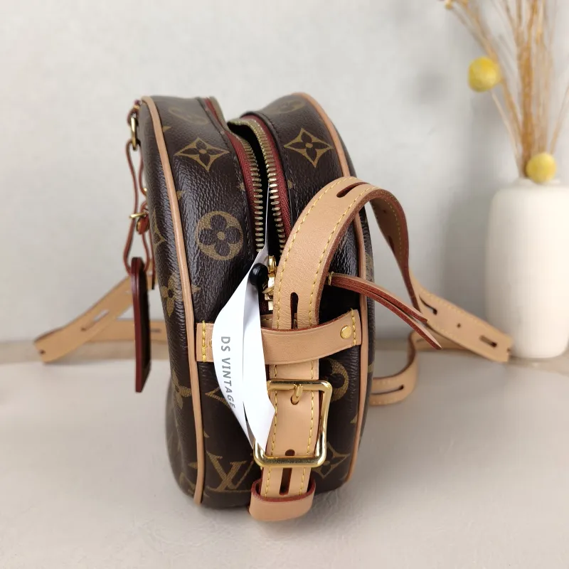 Louis Vuitton Crossbody Bag BOITE CHAPEAU SOUPLE Monogram PVC Large 20 × 8 × 22.5 cm — detail view 9 of 11