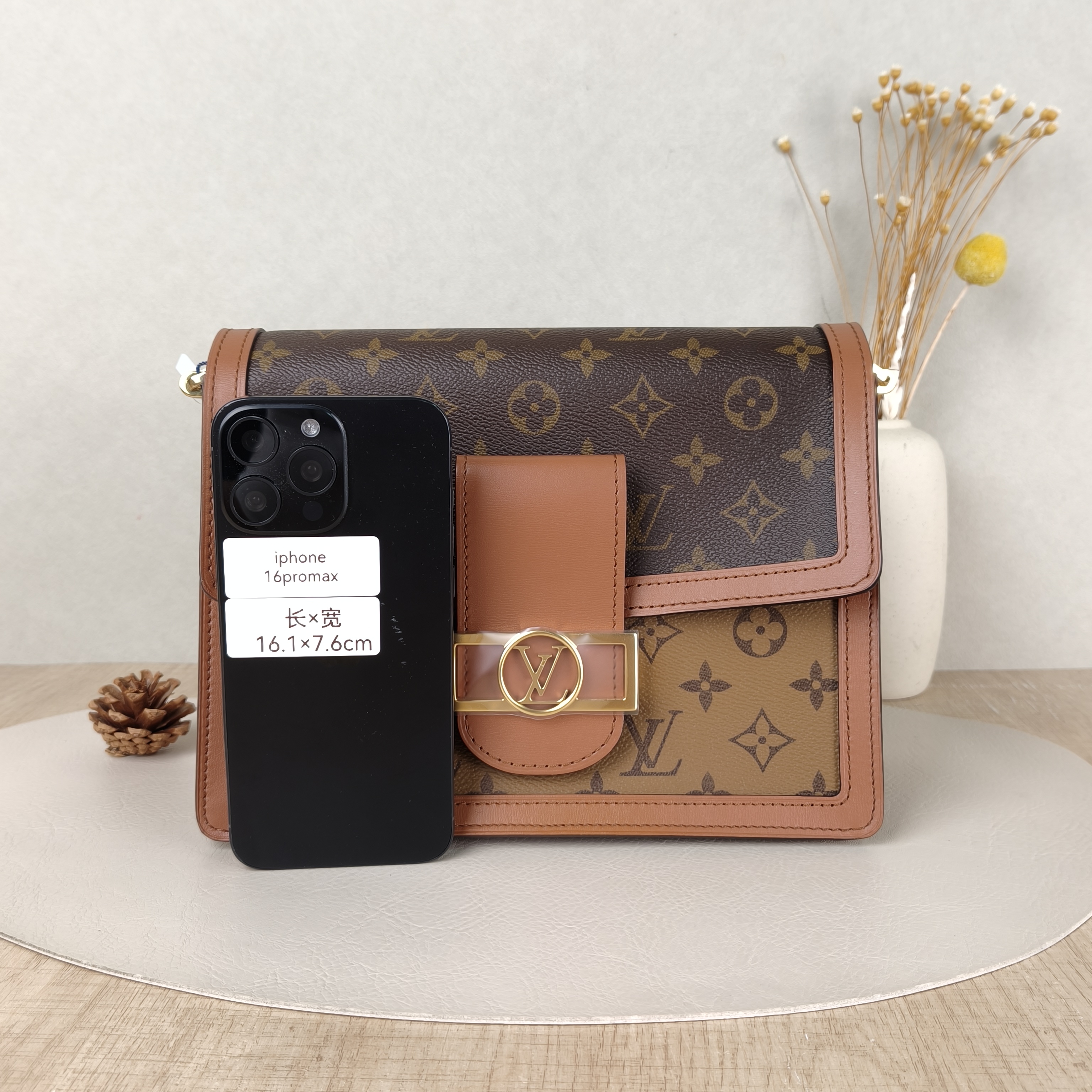 Louis Vuitton Crossbody Bag Dauphine Monogram PVC Medium25 × 10.5 × 17 cm — cover view 2 of 5