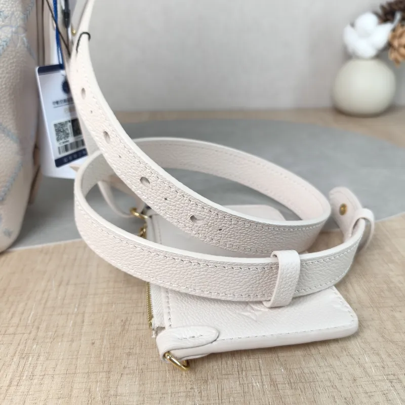 Louis Vuitton Top Handle Bag ALL IN BB White · Blue Calfskin BB 16 × 12 × 18 cm — detail view 2 of 13