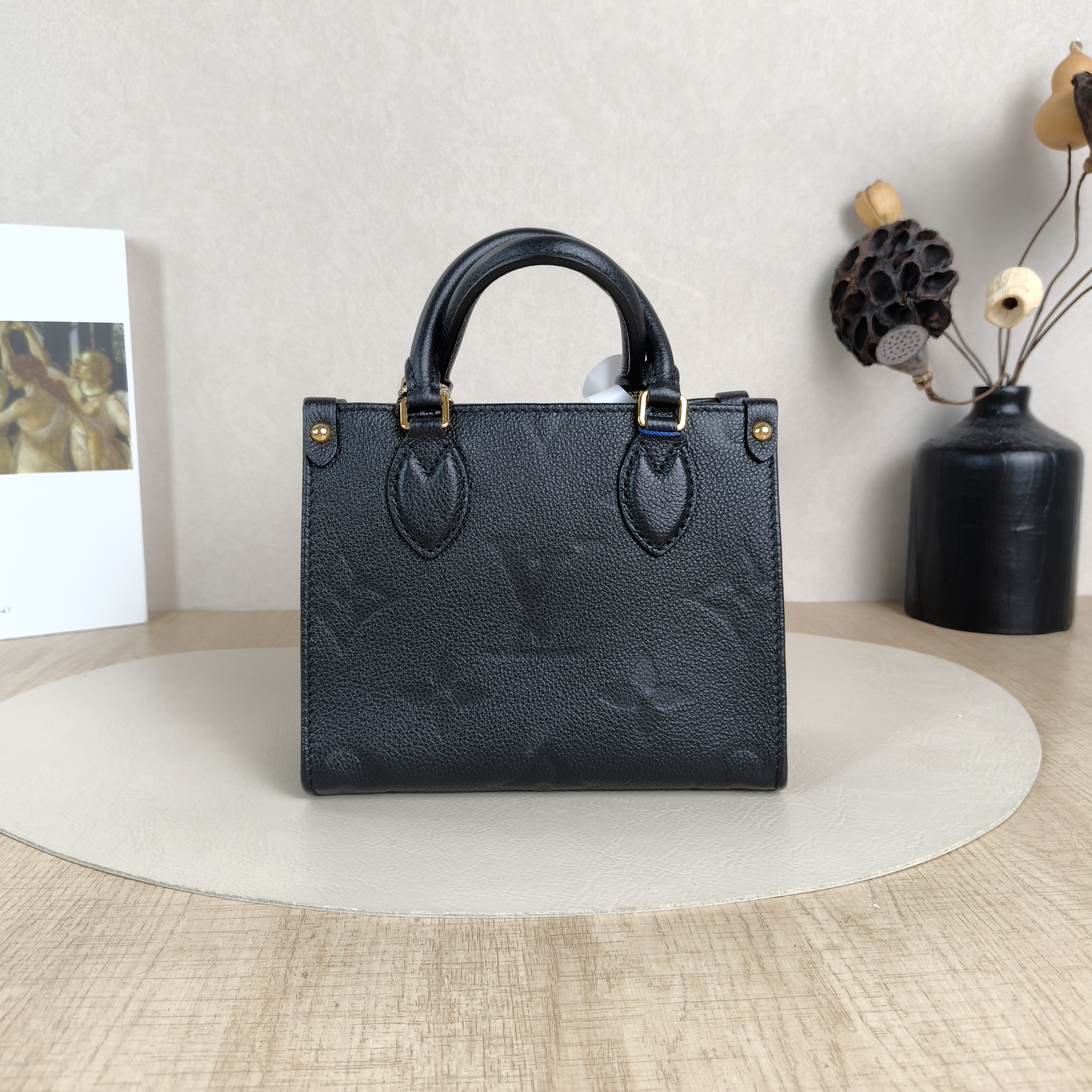 Louis Vuitton Crossbody Bag Onthego BB Black Empreinte Embossed Calfskin Monogram BB18 × 8.5 × 15 cm