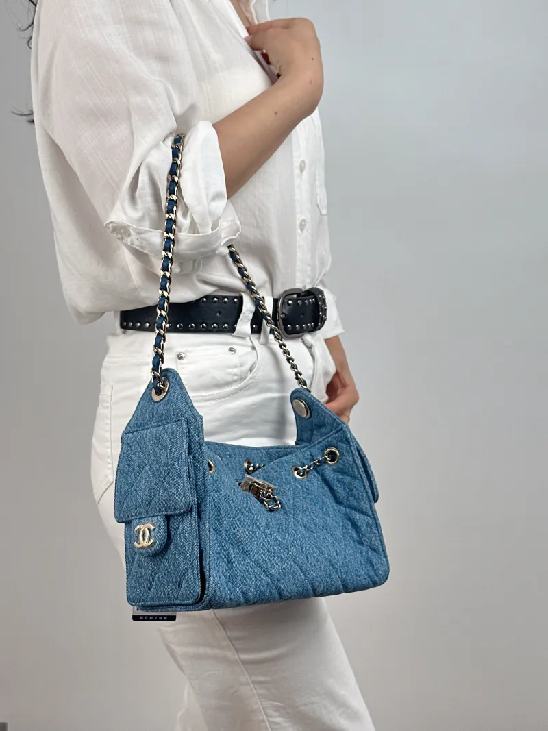 Chanel Crossbody Bag 25Bag Mini 22 × 12.5 × 22 cm — on-model view 2 of 2
