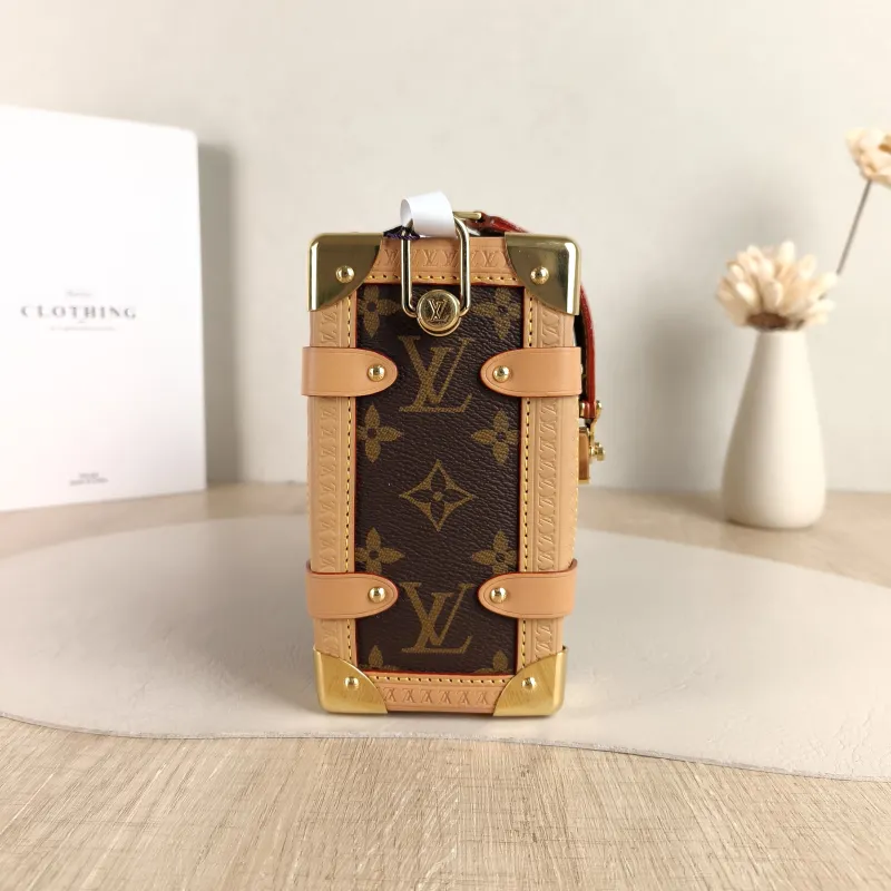 Louis Vuitton Crossbody Bag Side Trunk Box Monogram PVC Medium 23.5 × 8.5 × 16 cm — detail view 7 of 10