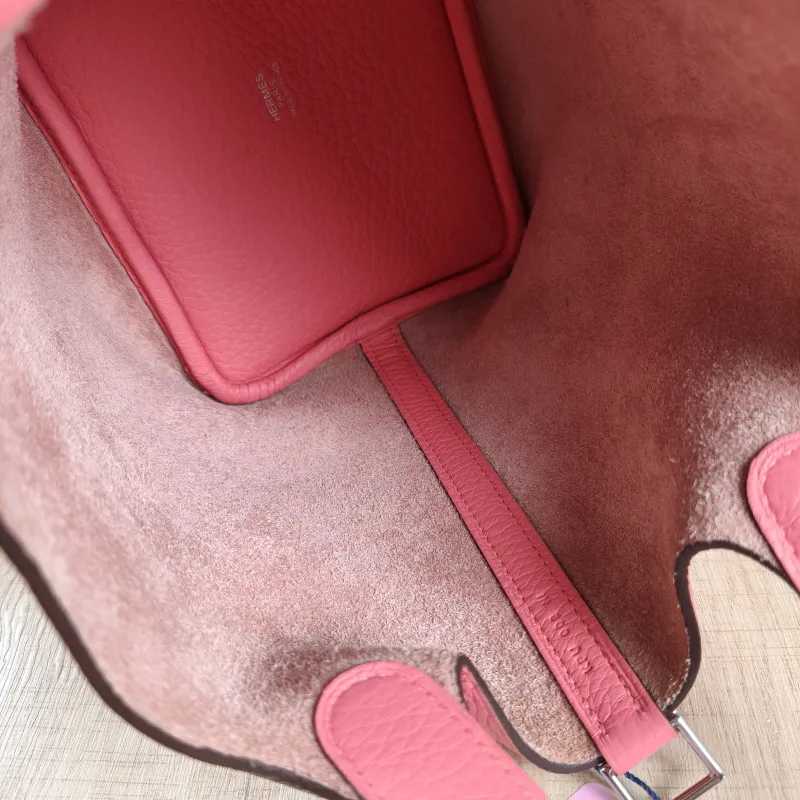 Hermès Top Handle Bag Picotin Lock 18 18 8W Small 18 × 13 × 18 cm K — detail view 9 of 11