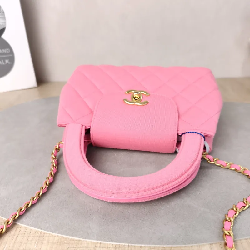 Chanel Crossbody Bag Kelly Red mini19 × 7 × 13 cm — detail view 13 of 15