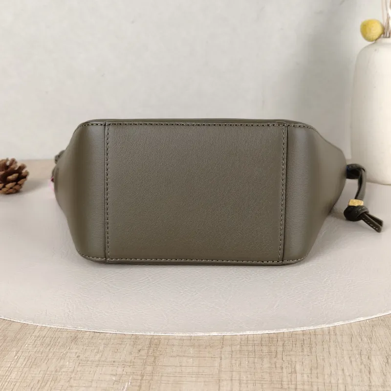 LOEWE Shoulder Bag Hammock hobo Green Calfskinmini28 × 9.5 × 17 cm — cover view 5 of 5