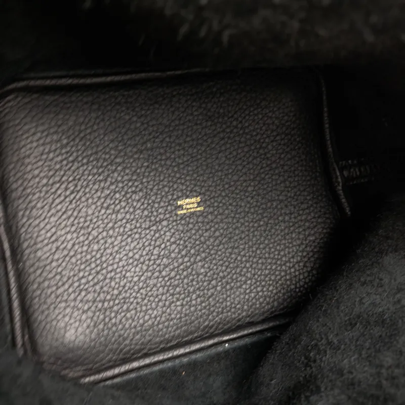 Hermès Top Handle Bag Picotin Lock 22 22 Black Taurillon Clemence TC Calfskin Medium 22 × 18 × 21 cm W — detail view 11 of 11