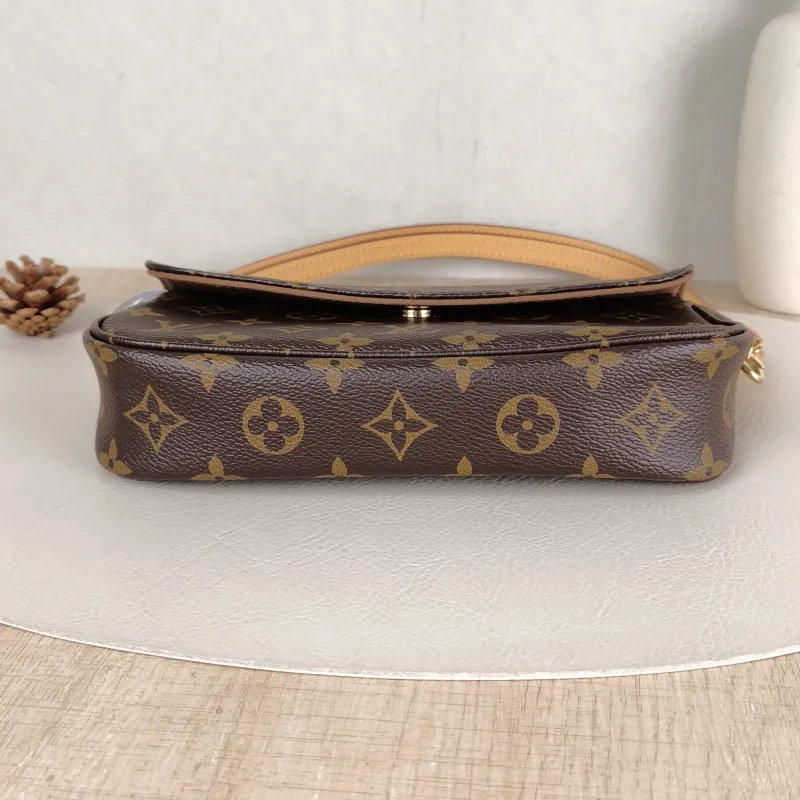 Louis Vuitton Crossbody Bag IVY Monogram PVC Small 23.5 × 4.3 × 12 cm — cover view 5 of 6