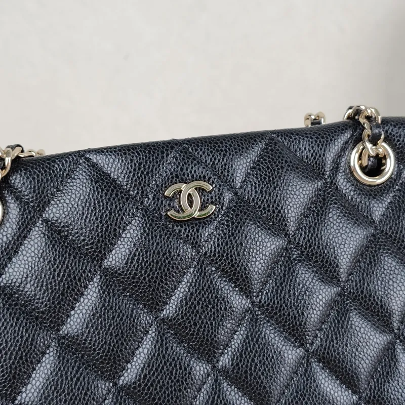 Chanel Shoulder Bag mini tote Black Grained Calfskin One Size20 × 4 × 11 cm — detail view 8 of 10