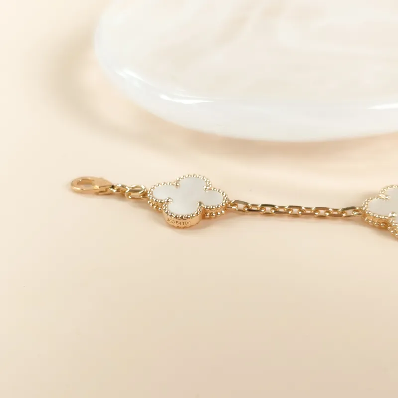 Van Cleef & Arpels Bracelet Pearl · White Mother-of-Pearl18KY ellow Gold Vintage Small1.5 × 1.5 × 19 cm — cover view 5 of 7