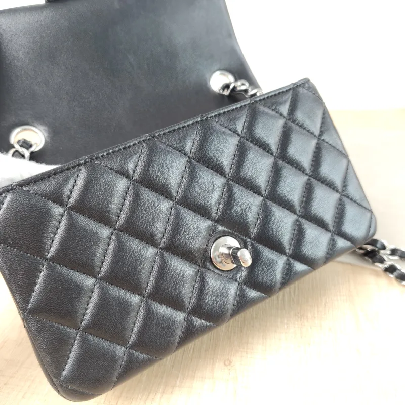 Chanel Crossbody Bag Classic Flap Large Mini CF Mini Black SL ambskin mini 20 × 6 × 12 cm — detail view 2 of 10