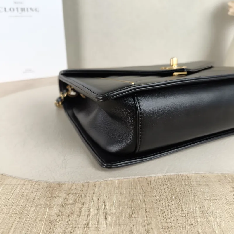 Chanel Crossbody Bag Crossbody Bag Black Lambskin One Size24 × 7 × 16 cm — detail view 2 of 11