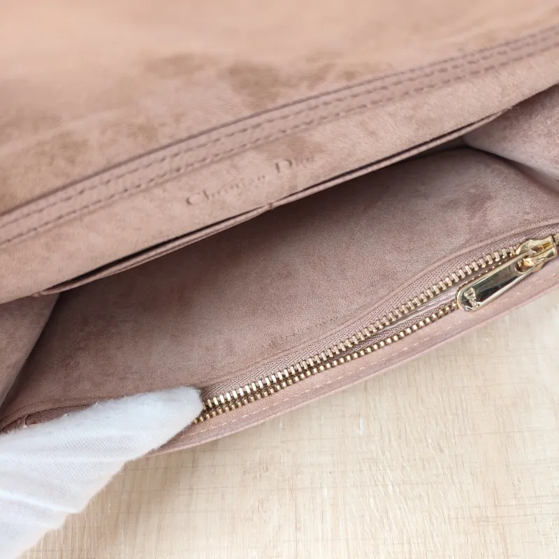 DIOR Crossbody Bag ama Calfskin Mini 19 × 3 × 12 cm — detail view 2 of 13