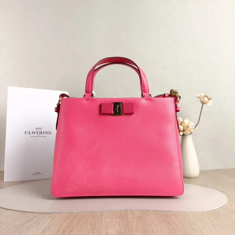 FERRAGAMO Shoulder Bag Tote Bag Red Calfskin One Size 26 × 5 × 20 cm