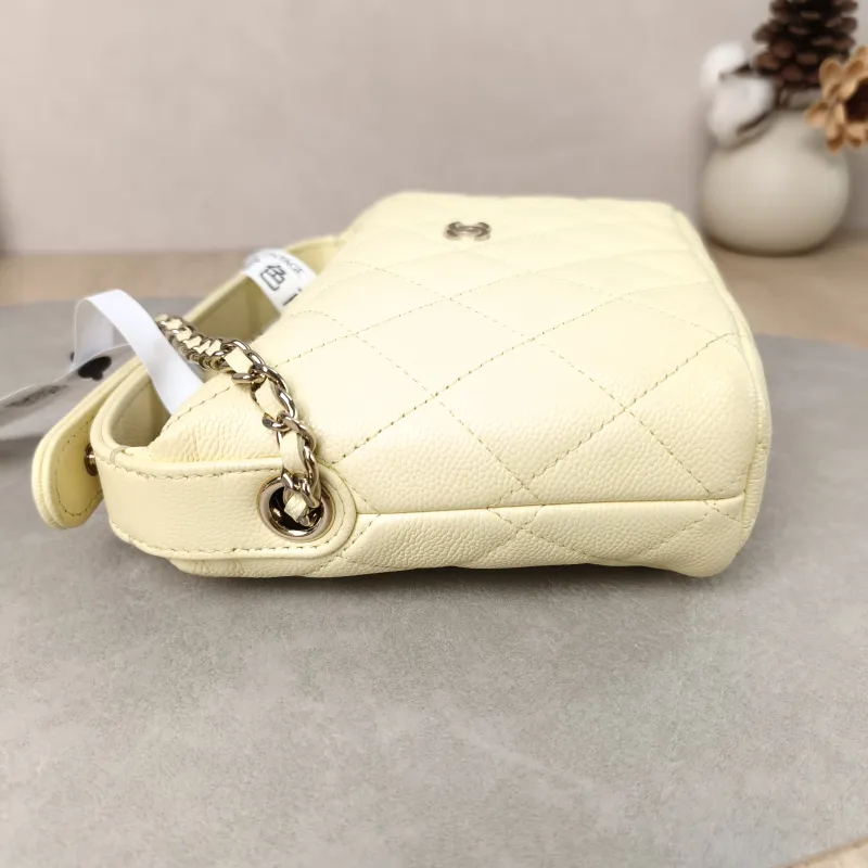 Chanel Crossbody Bag Crossbody Bag Yellow Grained Calfskin One Size21.5 × 7.5 × 19 cm — detail view 1 of 14