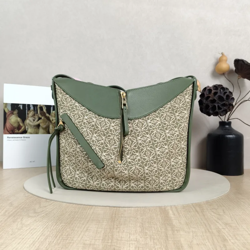 LOEWE Crossbody Bag Hammock Green Canvas Medium29 × 14 × 32 cm