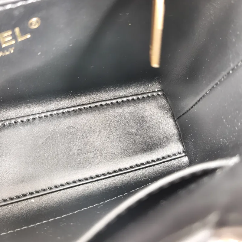 Chanel Shoulder Bag Kelly Black Waxed Leather Small 19 × 7 × 13 cm — detail view 10 of 12
