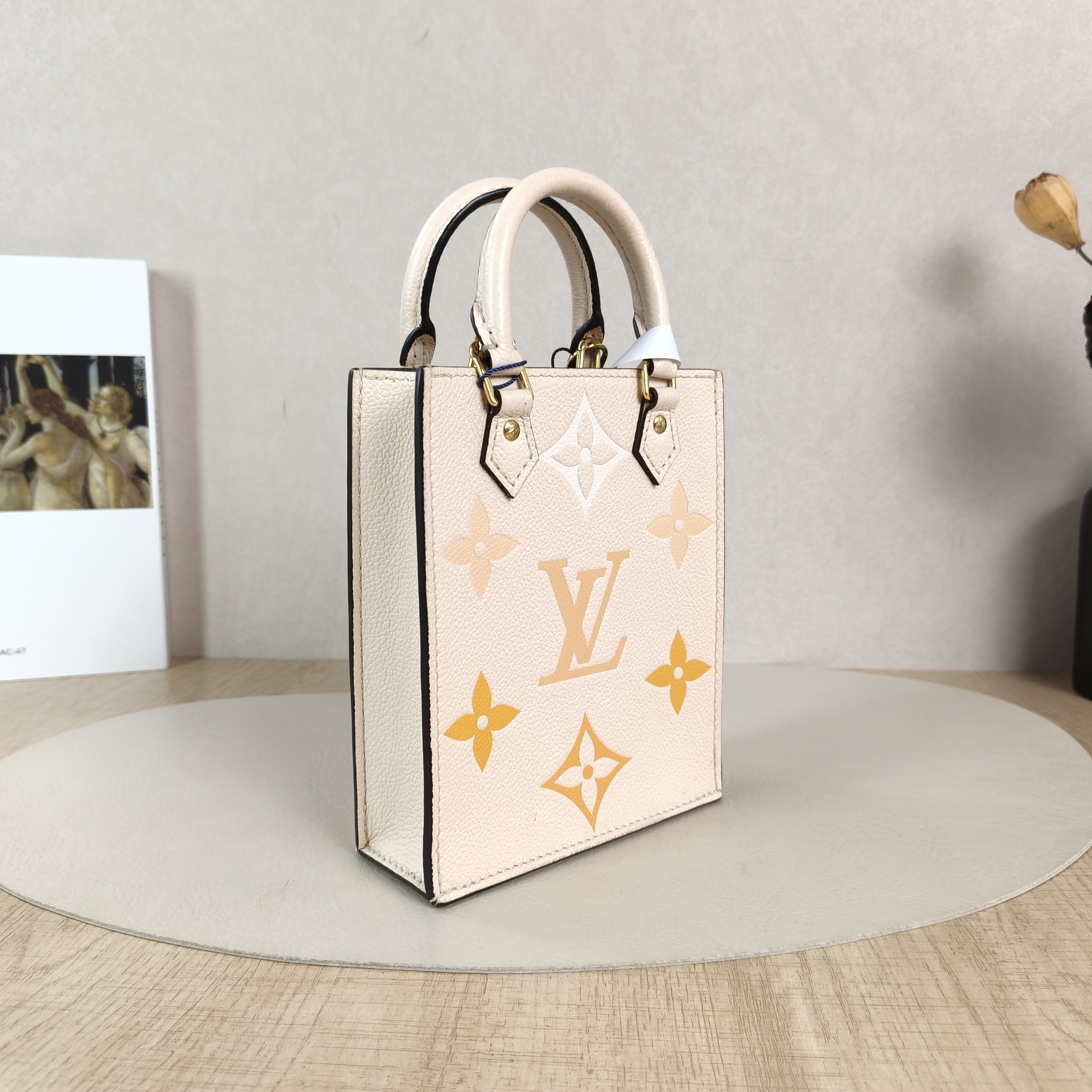 Louis Vuitton Crossbody Bag PETIT SAC PLAT Mini White · Calfskinmini14 × 5 × 17 cm — cover view 2 of 5