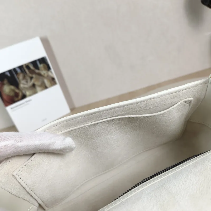 DIOR Crossbody Bag camp Messenger Bag White Calfskin Small 23 × 8 × 15 cm — detail view 3 of 11
