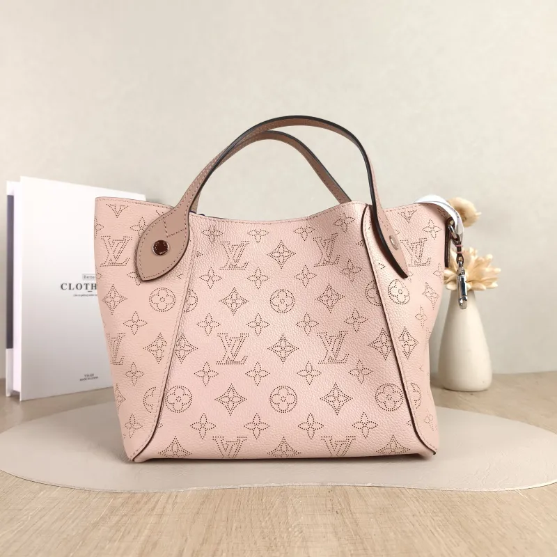 Louis Vuitton Shoulder Bag Hina Pink Calfskin Small 23 × 13 × 21 cm — cover view 3 of 6