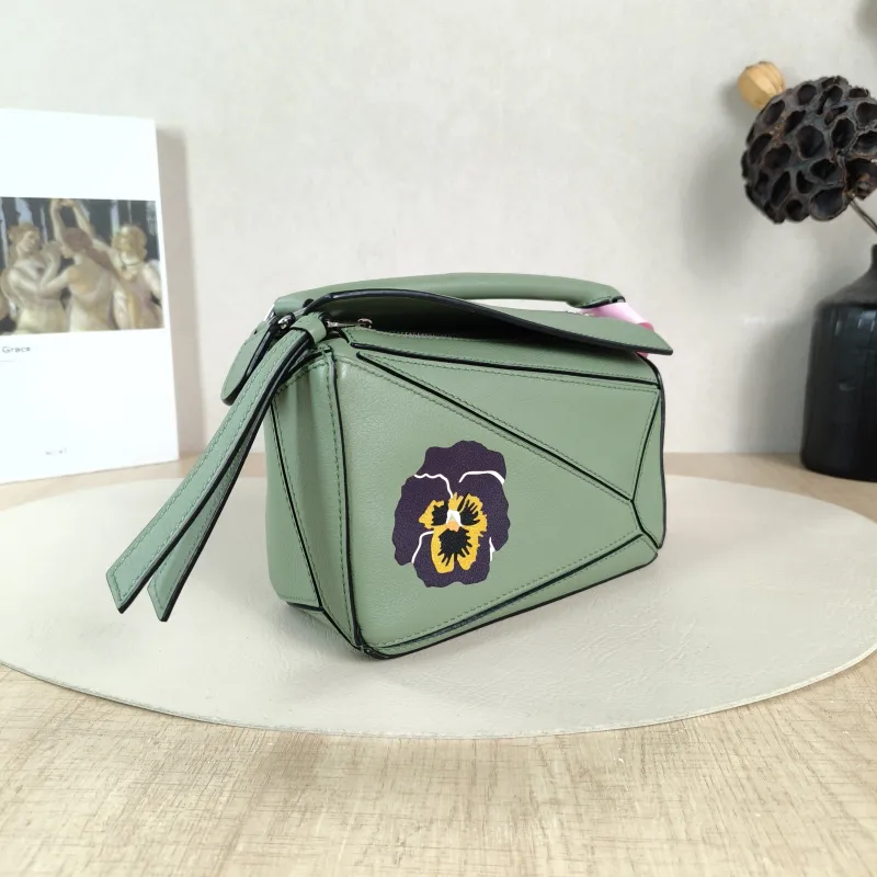 LOEWE Crossbody Bag Puzzle Green Calfskin Mini 18 × 8 × 12.5 cm — cover view 3 of 6