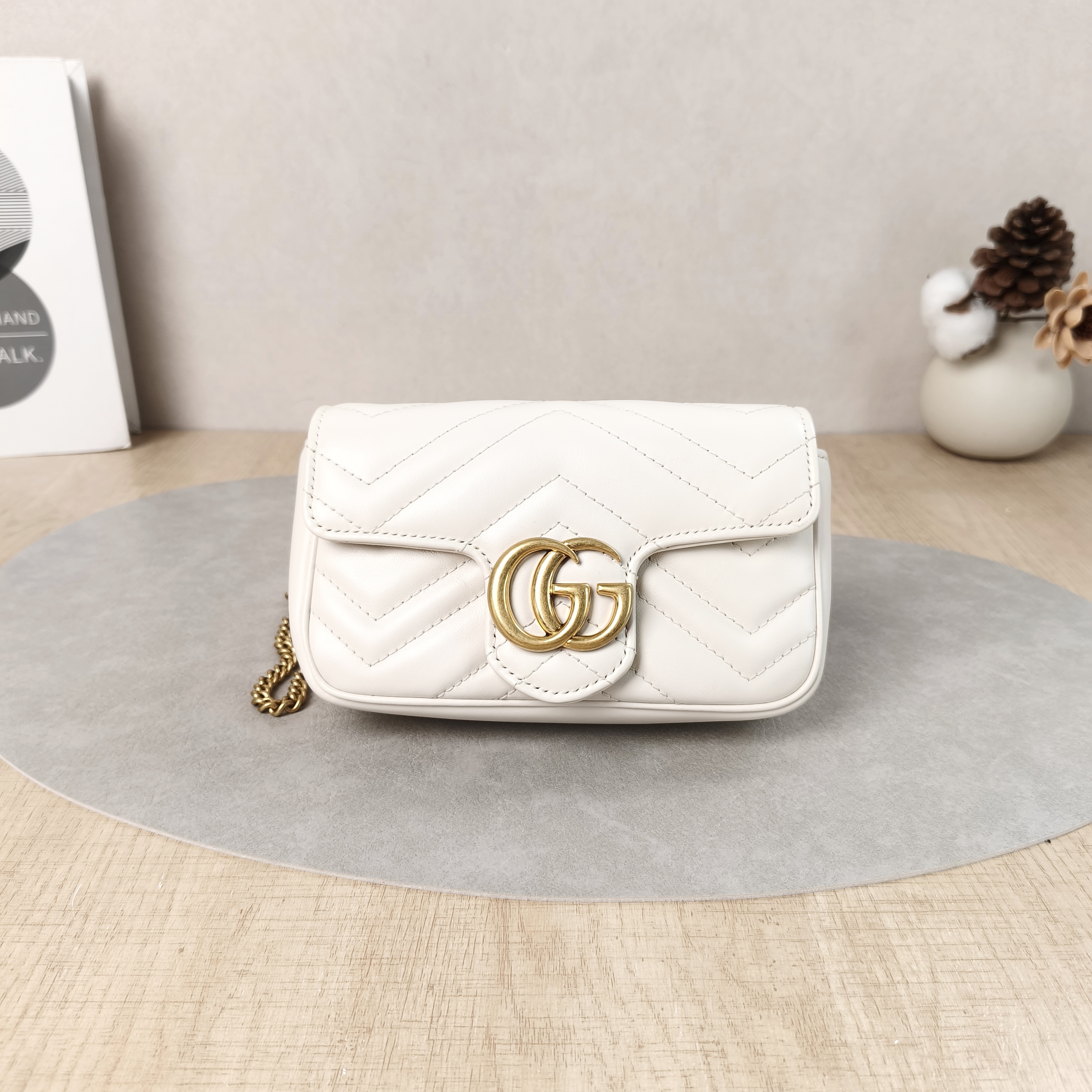 GUCCI Crossbody Bag GG Marmont Mini Marmont Mini White Calfskinmini16.5 × 4.5 × 9.5 cm