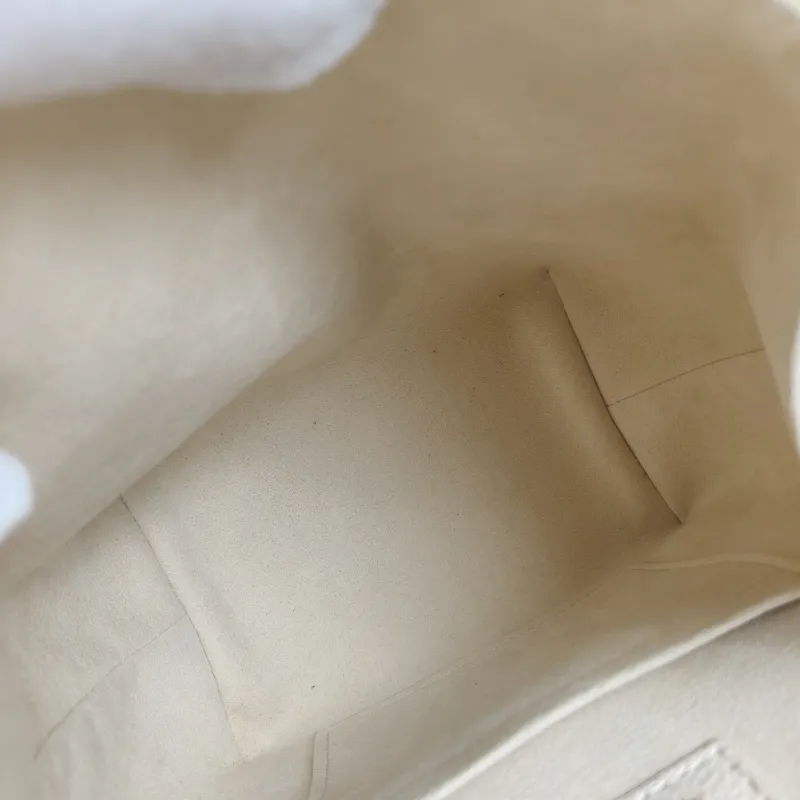 Louis Vuitton Backpack Backup Backpack White Calfskin One Size 20 × 14 × 22 cm — detail view 12 of 12