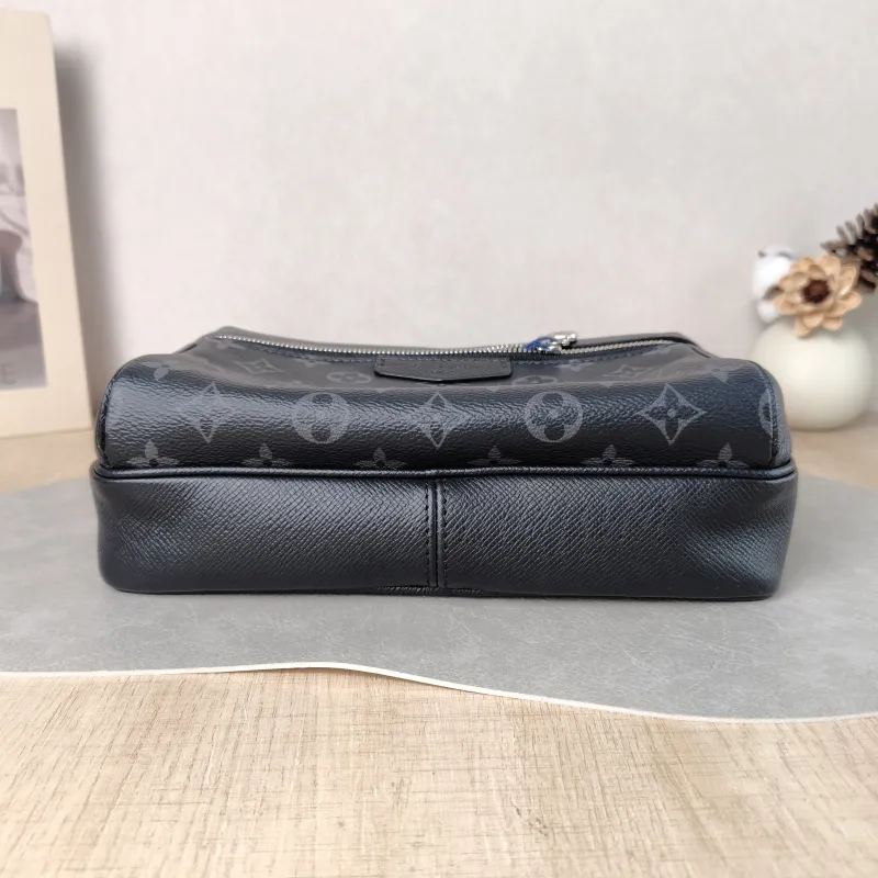 Louis Vuitton Crossbody Bag Outdoor Messenger Bag Black PVC · Calfskin 26 × 10.5 × 20 cm — cover view 2 of 5