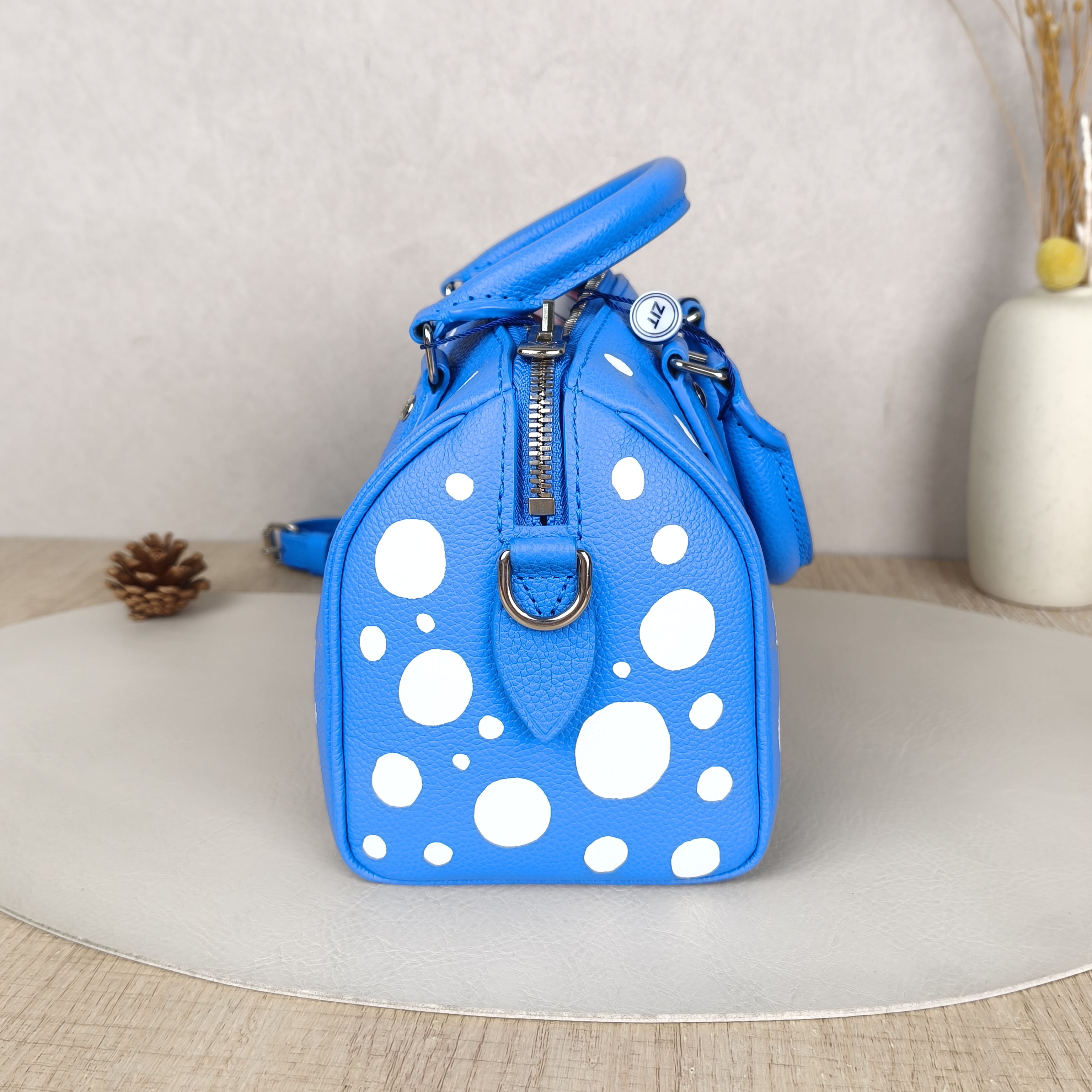Louis Vuitton Crossbody Bag Speedy20 - Calfskin Small20.5 × 12 × 13.5 cm — cover view 4 of 10