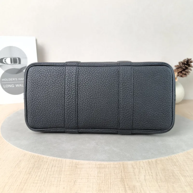 Hermès Top Handle Bag Garden Party 30 30Black Negonda Calfskin Medium30 × 13 × 21 cm — cover view 4 of 5