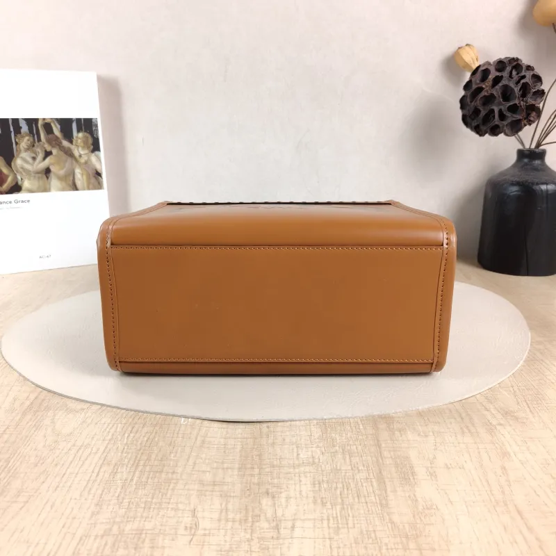 FENDI Crossbody Bag Sunshine Shopping Tote Caramel Calfskin Small 25.5 × 12 × 22.5 cm — cover view 6 of 6