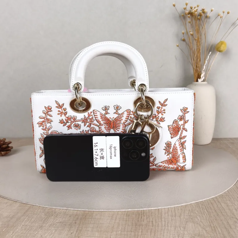 DIOR Shoulder Bag Lady D-Sire Red Embroidered White Red Calfskin Small 26 × 5 × 13 cm — cover view 4 of 5