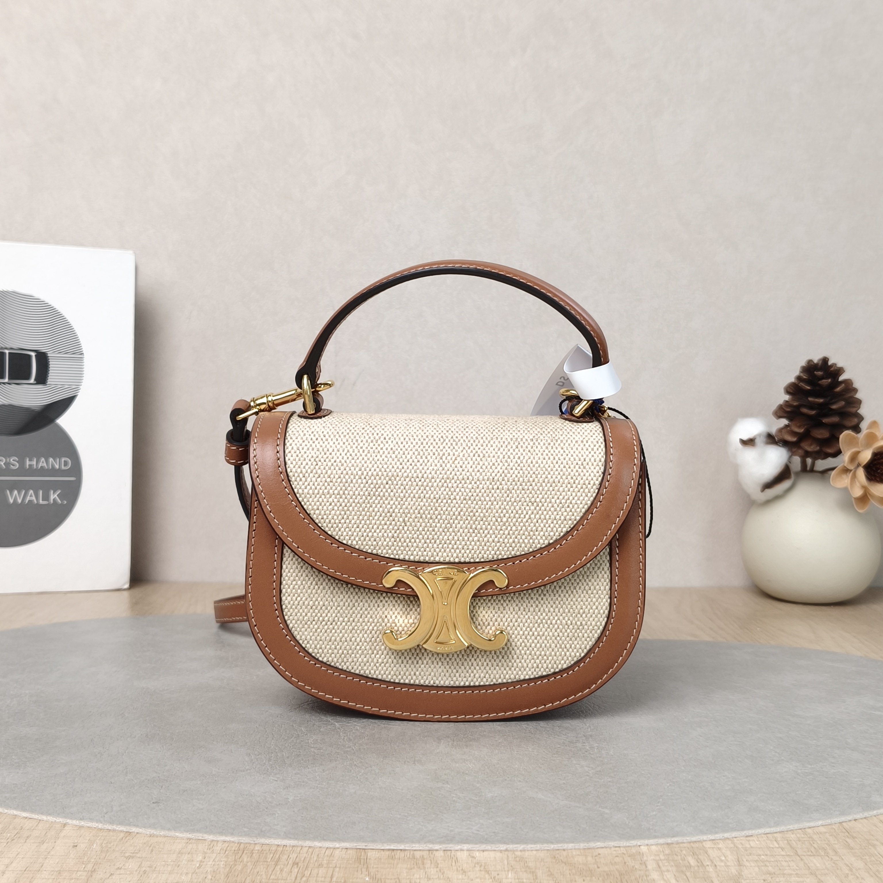 CELINE Crossbody Bag BESACE CLEA Edition Brown Wovenmini15.5 × 5 × 11.5 cm