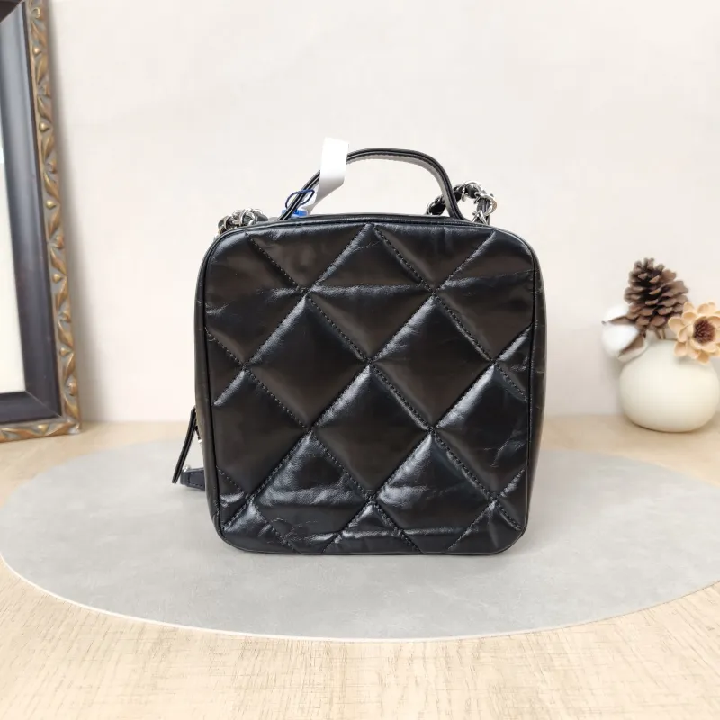 Chanel Crossbody Bag Camera Bag Black Waxed Leather17 × 8.5 × 18 cm — cover view 2 of 6