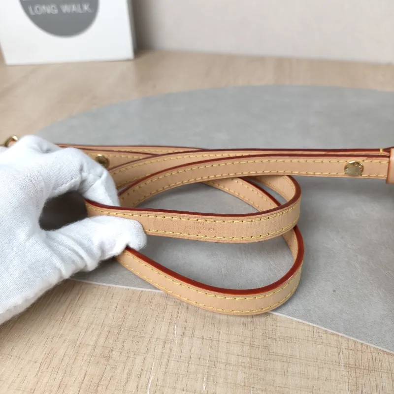 Louis Vuitton Crossbody Bag NÉONOÉ Bucket Bag BB Monogram PVC BB 20 × 13 × 20 cm — detail view 12 of 13