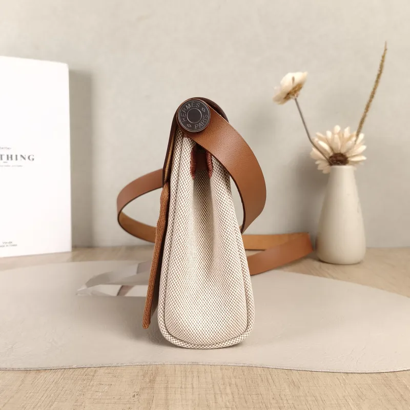 Hermès Shoulder Bag Herbag Zip 20 Beige Canvas mini20 × 7 × 17 cm — detail view 5 of 12