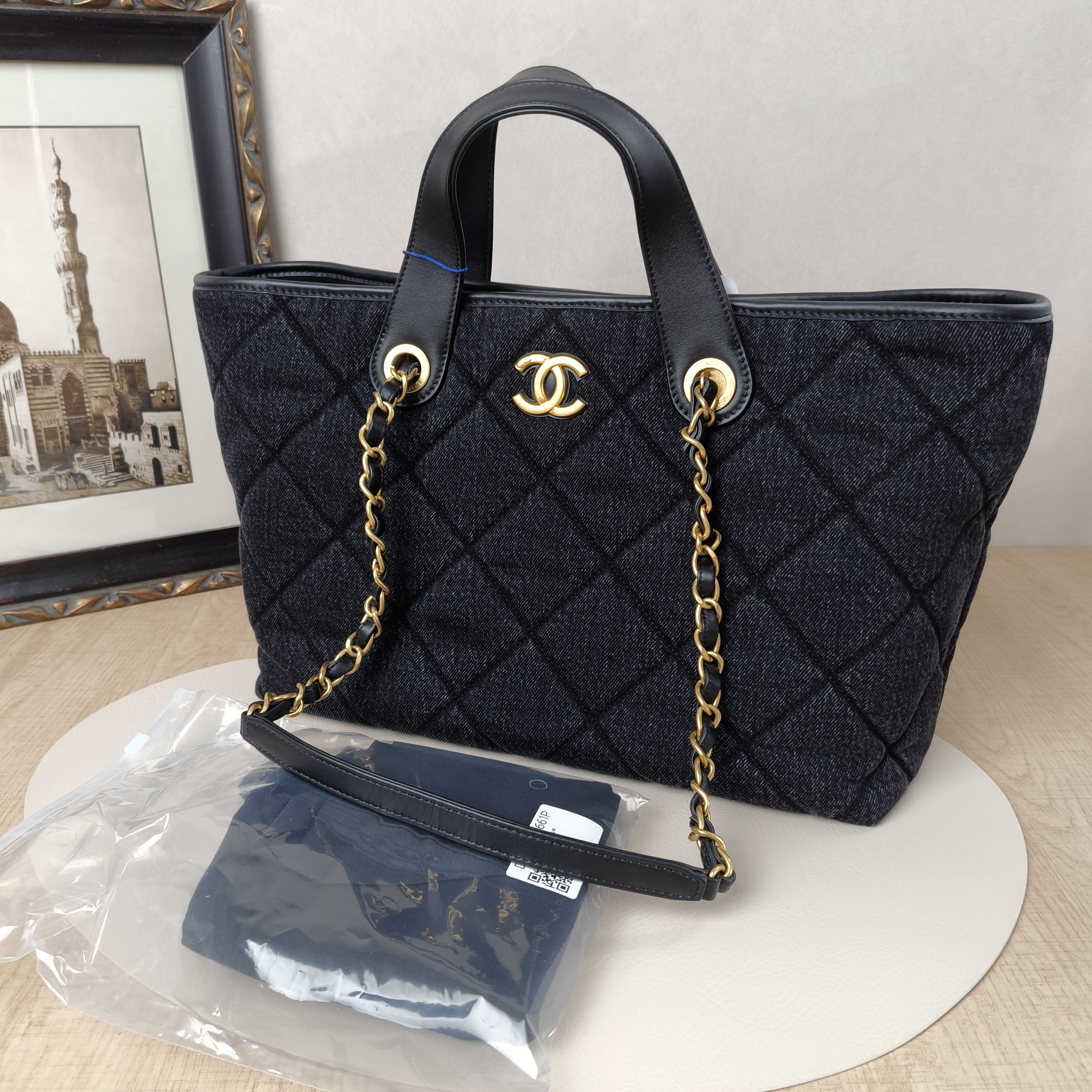 Chanel Shoulder Bag tote Black One Size35 × 13 × 24 cm — cover view 2 of 10