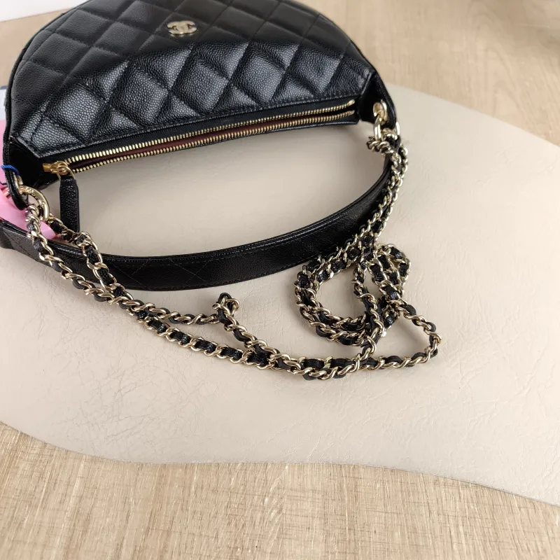 Chanel Crossbody Bag Top Handle Crossbody Bag Black Grained Calfskin One Size 22 × 5 × 15 cm — detail view 3 of 11