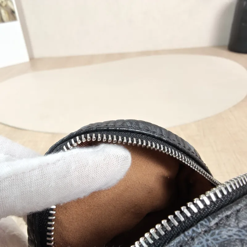 MCM Charm Charm Black Canvas 9.5 × 4.5 × 11.5 cm — detail view 5 of 8