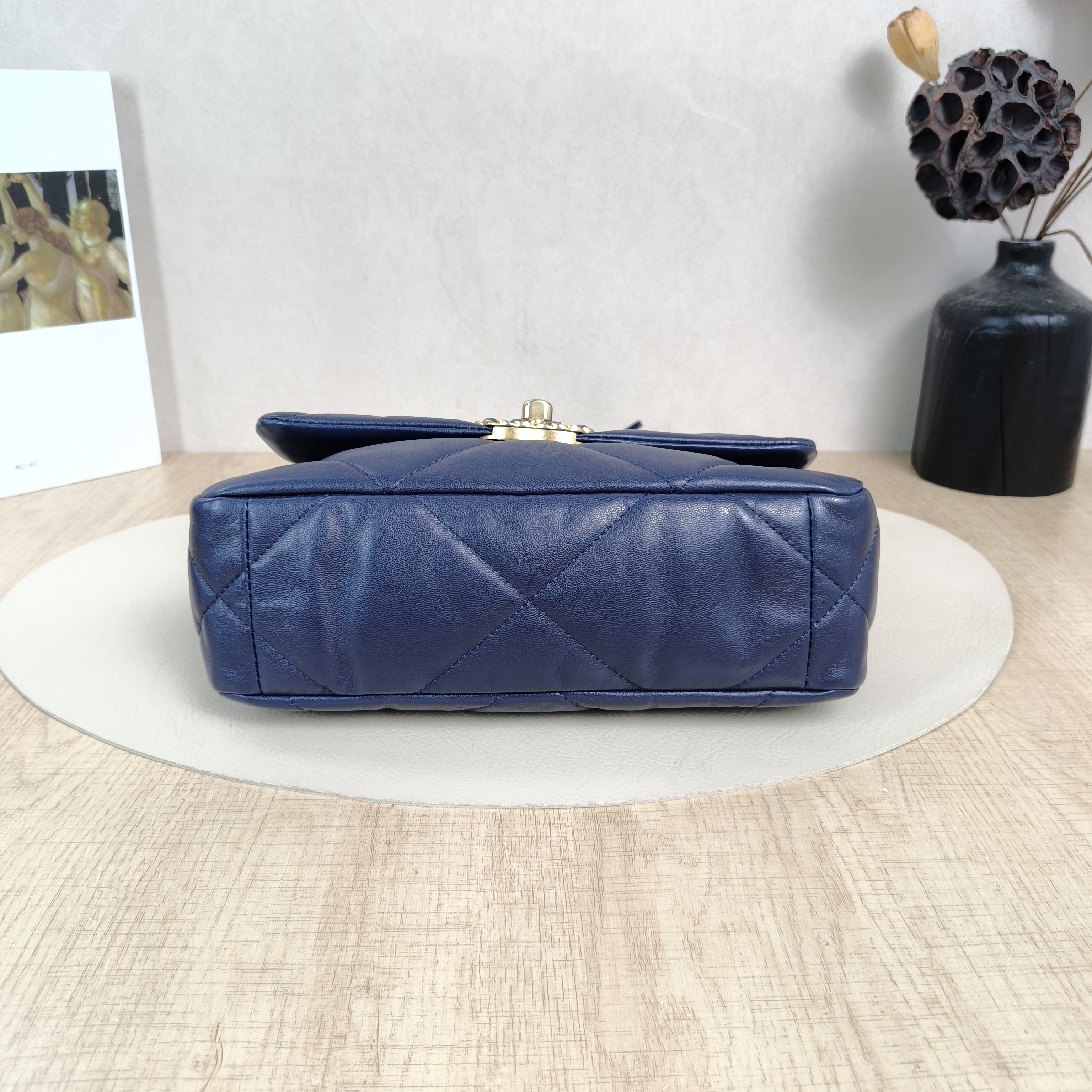 Chanel Crossbody Bag19Bag Blue SL ambskin Small26 × 9 × 16 cm — cover view 2 of 6