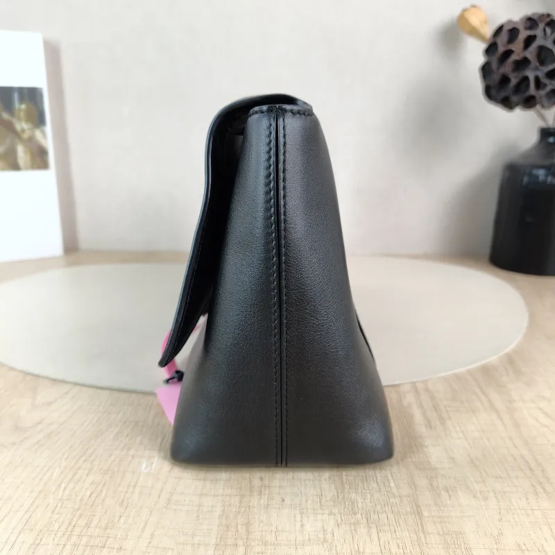 BALENCIAGA Shoulder Bag DOWNTOWN Black Calfskin Small 30 × 10 × 17.5 cm — detail view 9 of 13