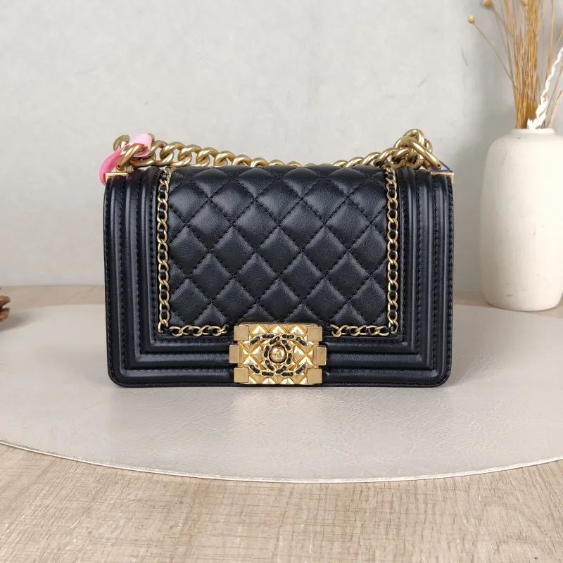 Chanel Crossbody Bag Le Boy​ Black Calfskin Small 20.5 × 8.5 × 12 cm 29