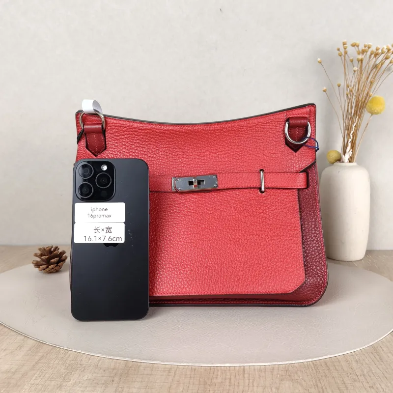 Hermès Crossbody Bag Jypsiere 28S5 Taurillon Clemence TC Calfskin Small28 × 12.5 × 23.5 cm — cover view 4 of 5