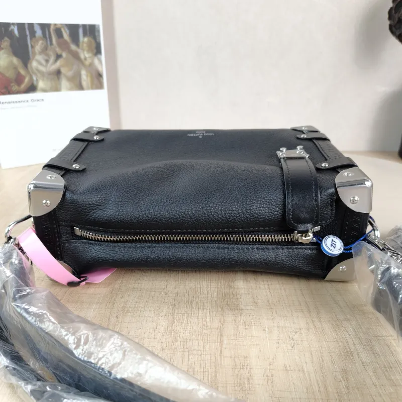 Louis Vuitton Crossbody Bag Side Trunk Box Black Calfskin Medium 23.5 × 8.5 × 16 cm — detail view 3 of 10