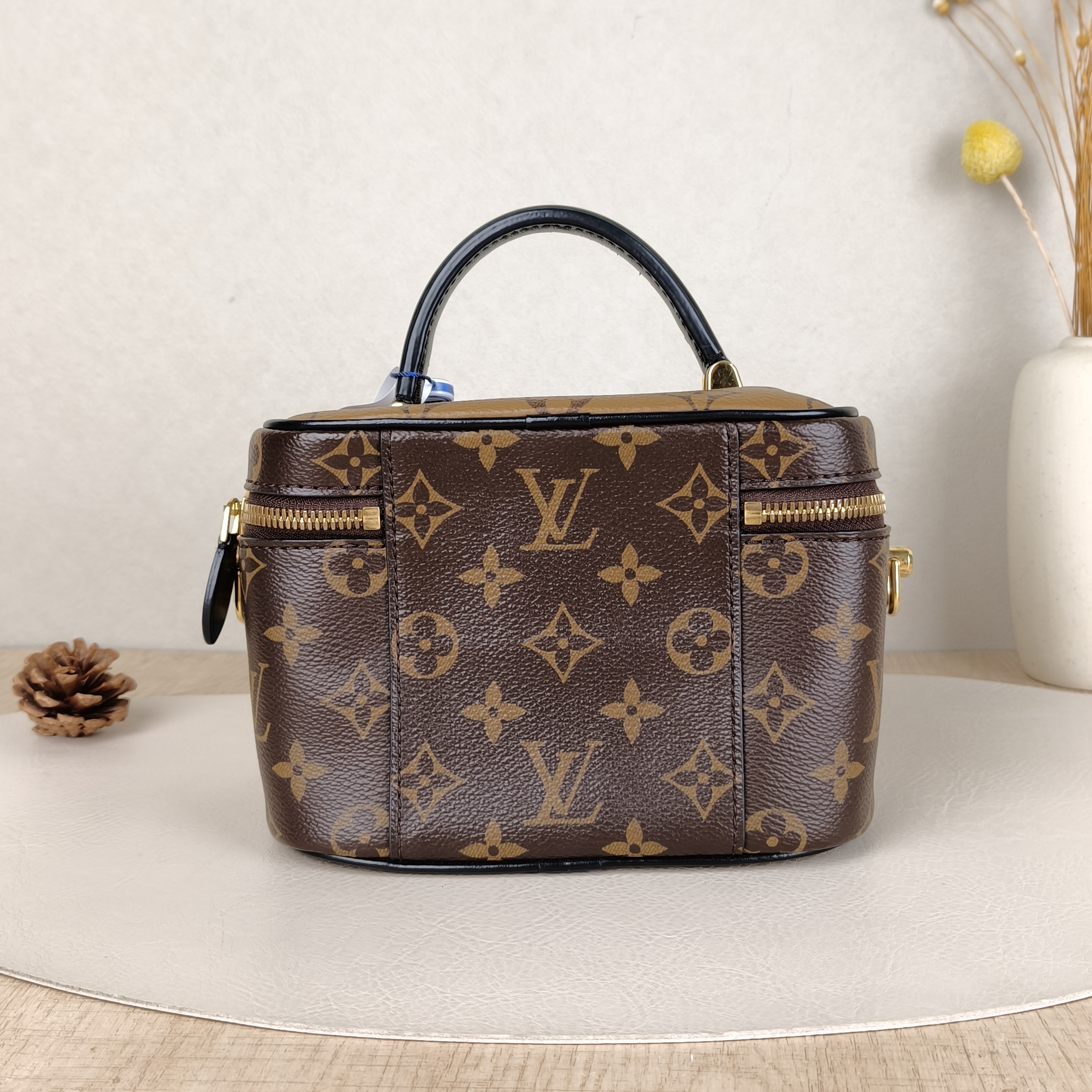 Louis Vuitton Shoulder Bag VANITY Cosmetic Bag Monogram PVC Small19 × 11 × 13 cm — cover view 5 of 5
